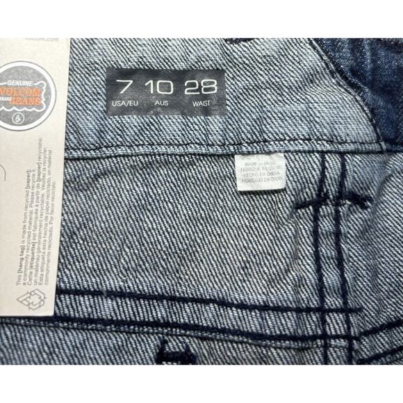 Volcom Yae Juniors Size 7 Blue Denim distressed Cut-off Shorts NWT - Picture 9 of 16